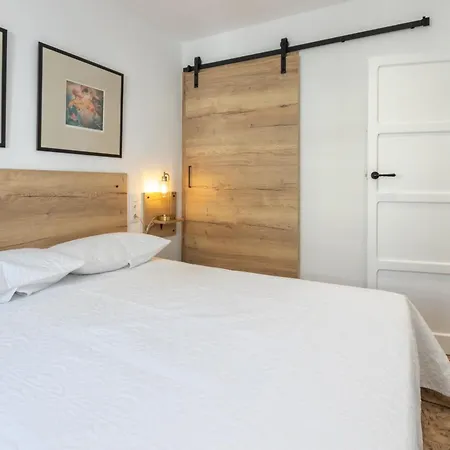 V025 - Pescadors Apartment